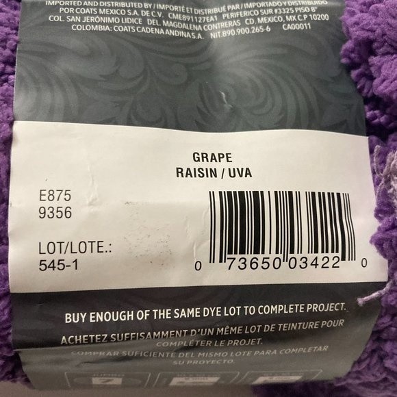 Red Heart Pomp A Doodle Jumbo Yarn Grape Pom Pom Purple 3 Skeins Craft - Picture 6 of 13